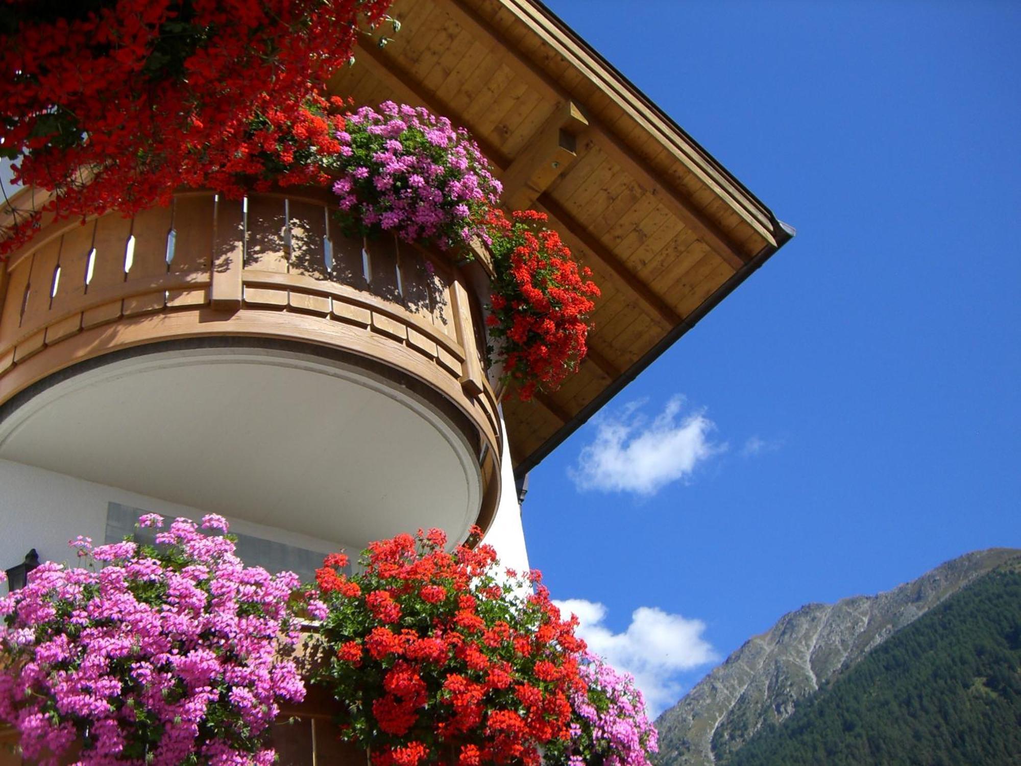 B&B Hotel Alpenrose Rooms & Apartments Valles Exterior photo