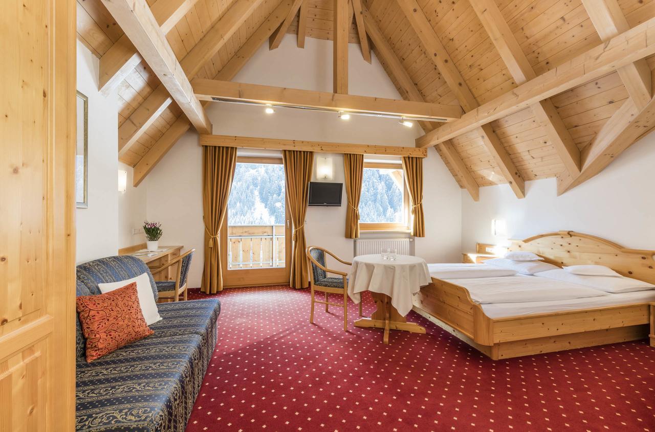 B&B Hotel Alpenrose Rooms & Apartments Valles Exterior photo