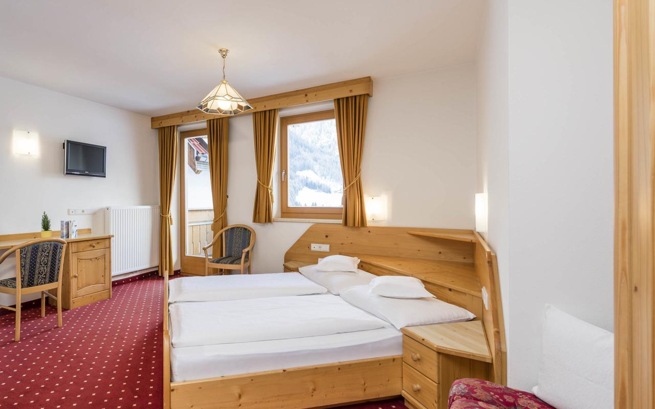 B&B Hotel Alpenrose Rooms & Apartments Valles Exterior photo