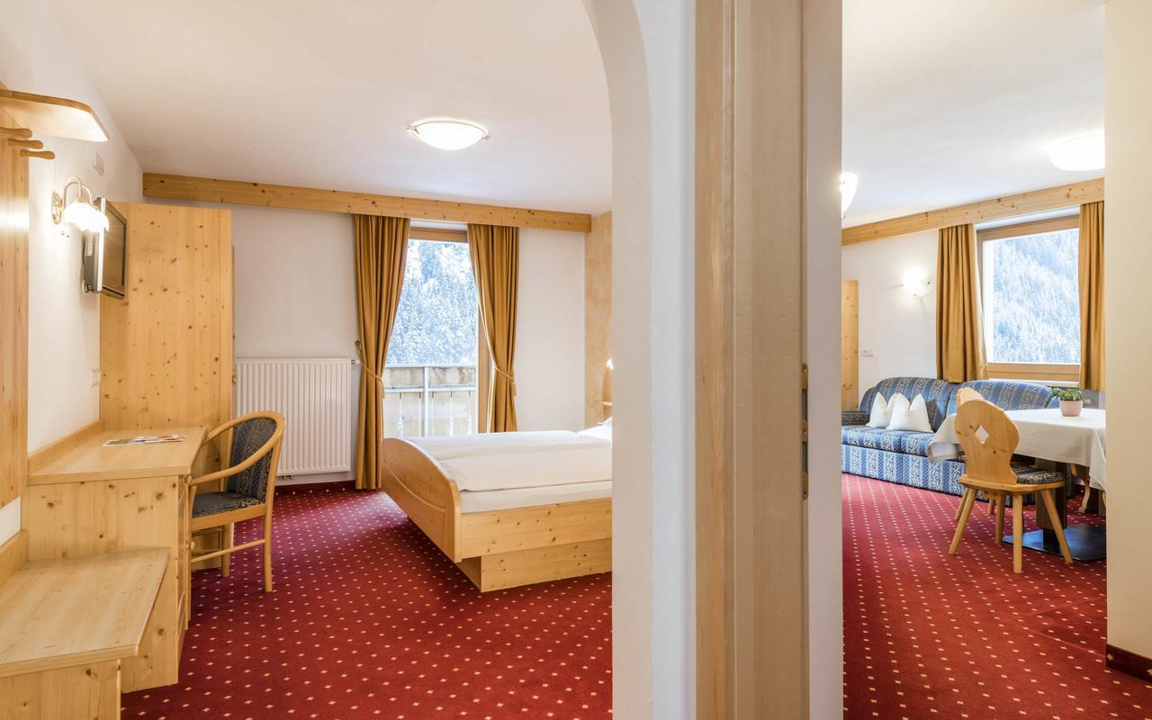 B&B Hotel Alpenrose Rooms & Apartments Valles Exterior photo