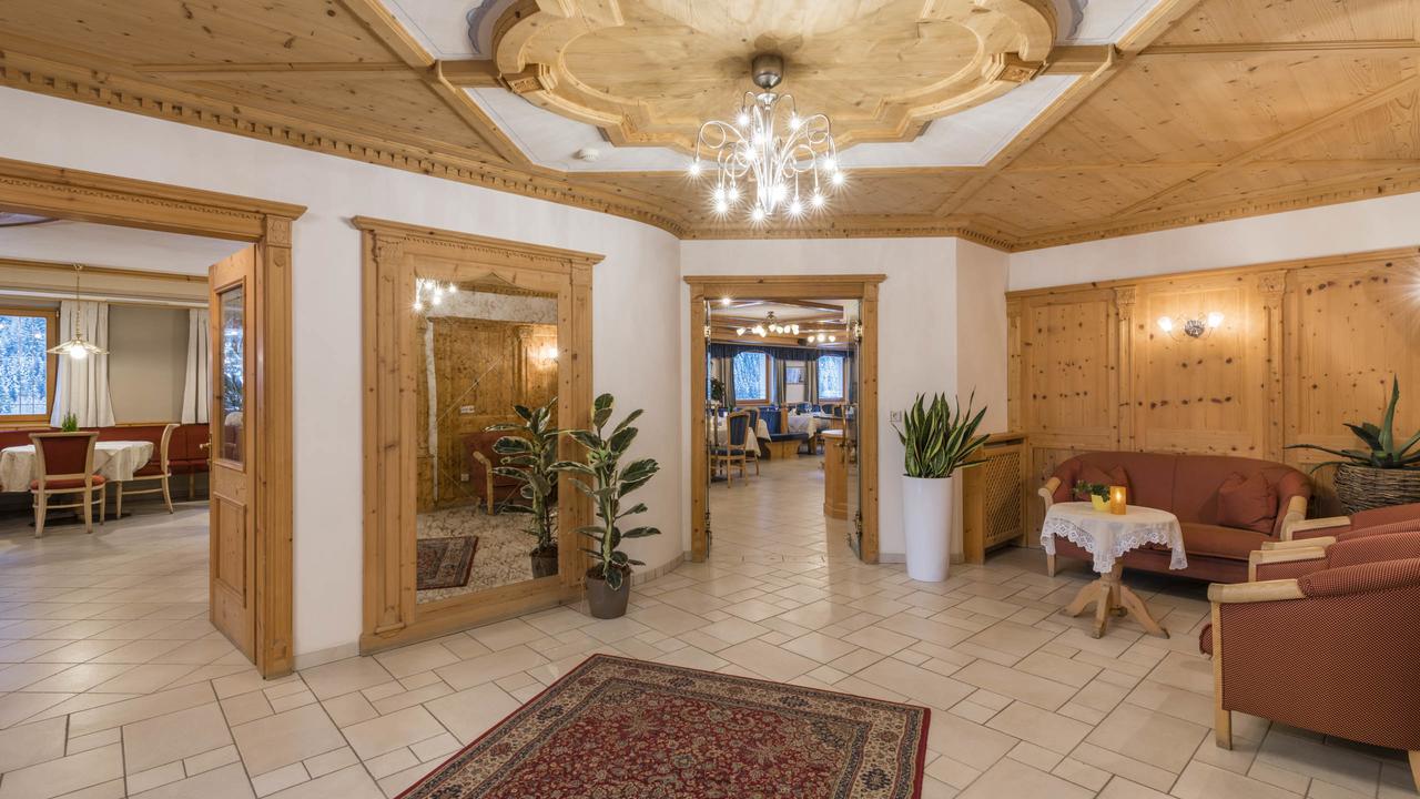 B&B Hotel Alpenrose Rooms & Apartments Valles Exterior photo